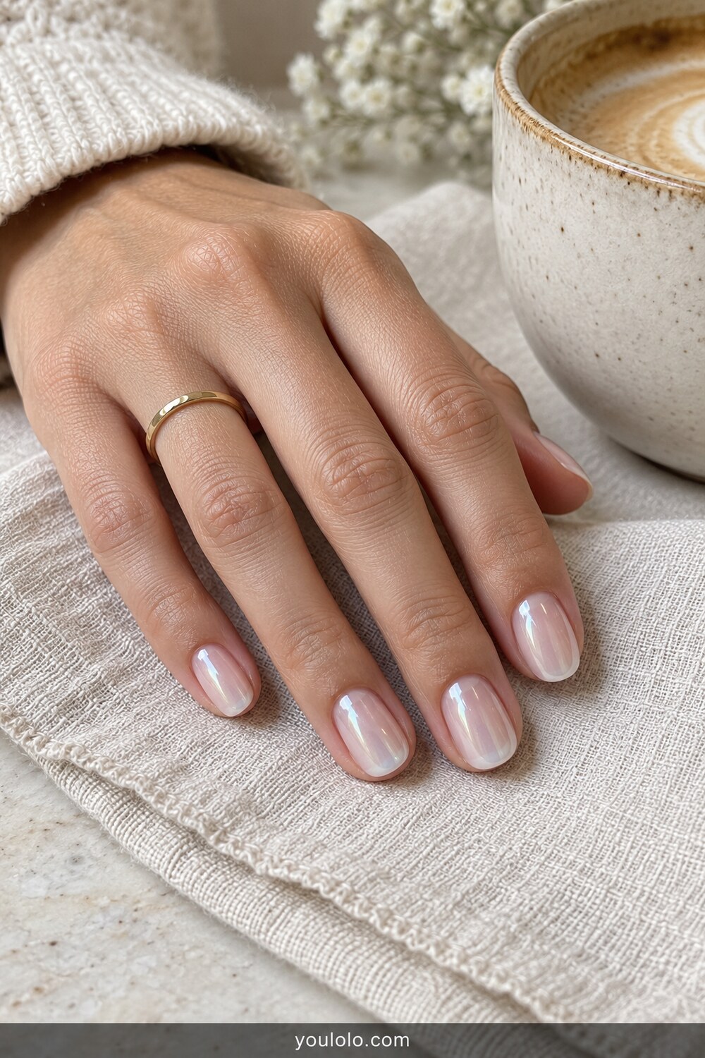 Classic pearl veil Milky White Chrome Nails on short ovals