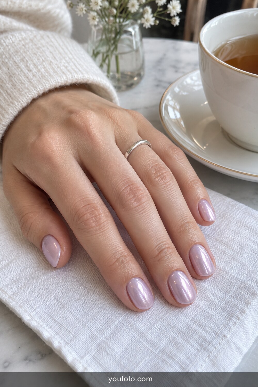 Sheer lilac pearl Purple Chrome Nails on short rounds