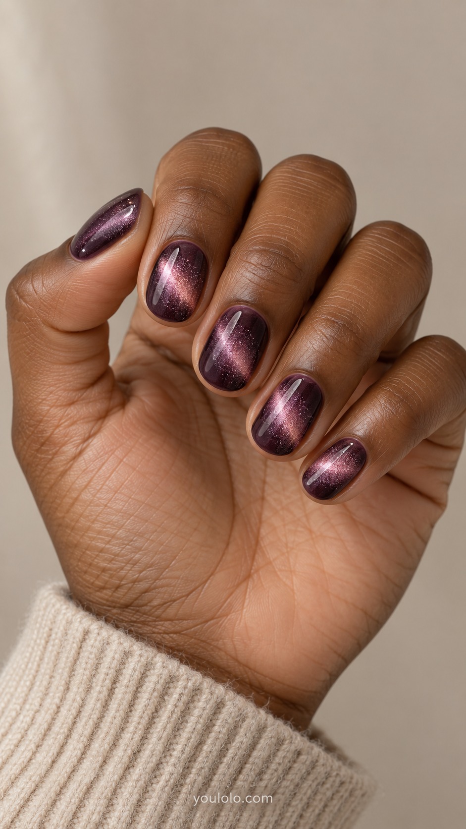plum cat eye nails — Short Velvet Plum