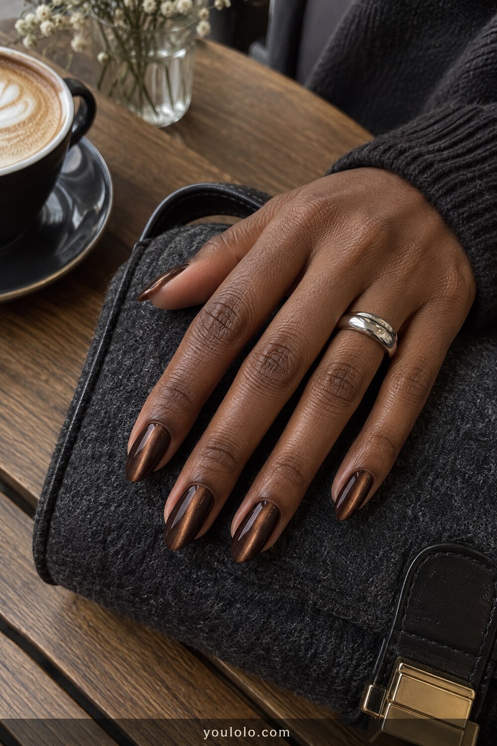 Espresso velvet cat eye Fall Almond Nails