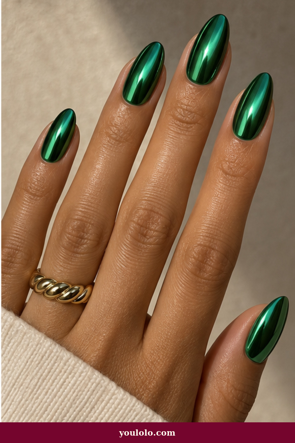 Emerald Green Nails idea 4: Emerald Chrome