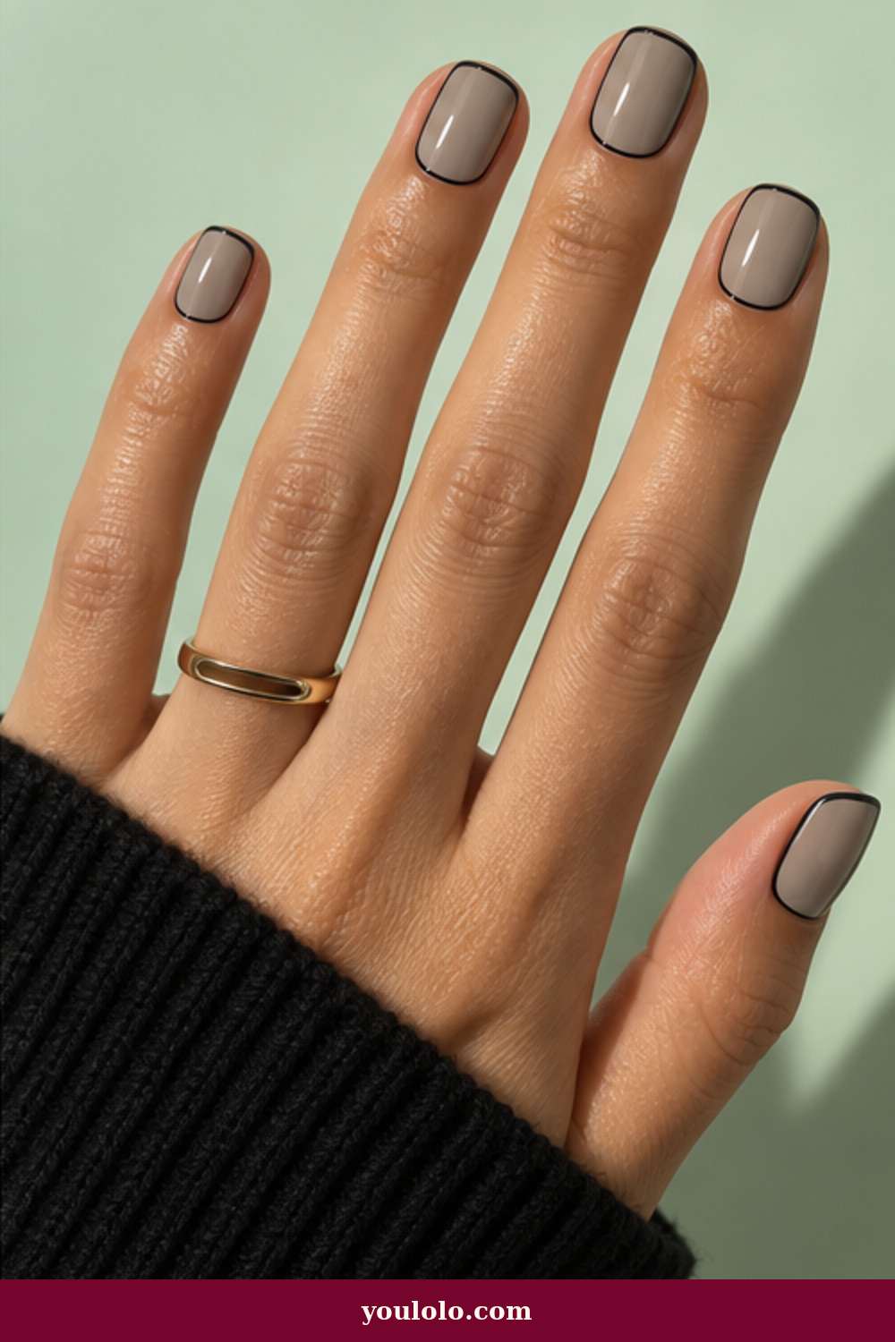 Cool Girl Nails idea 4: Greige Contour
