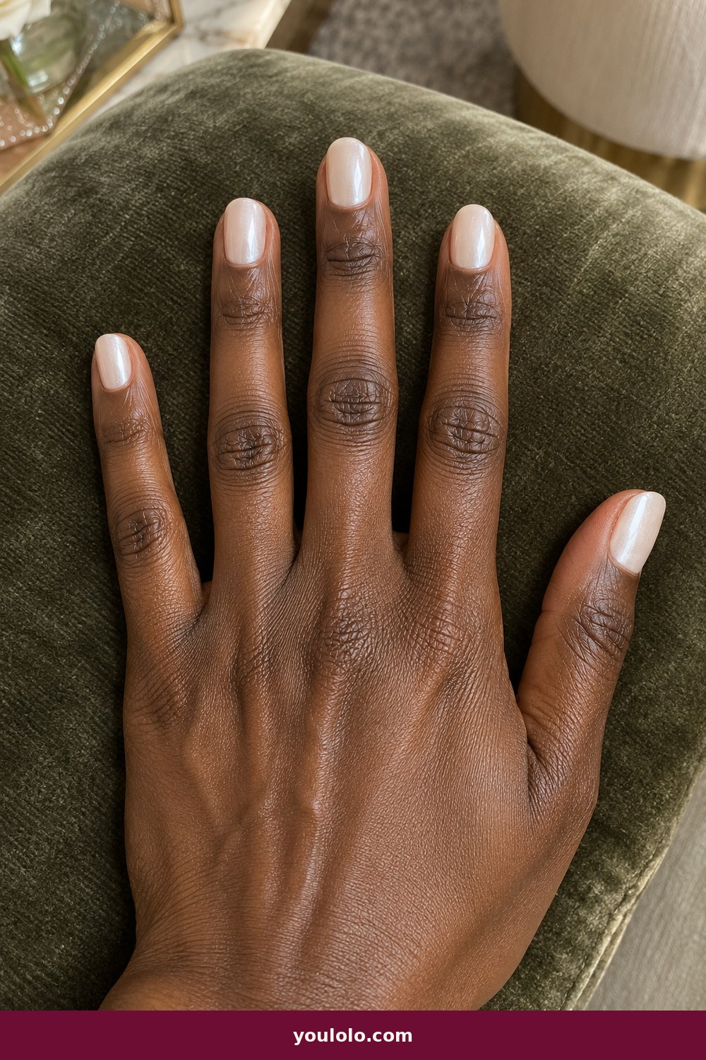 Cruise Nails idea 4: Pearl Deck Glow