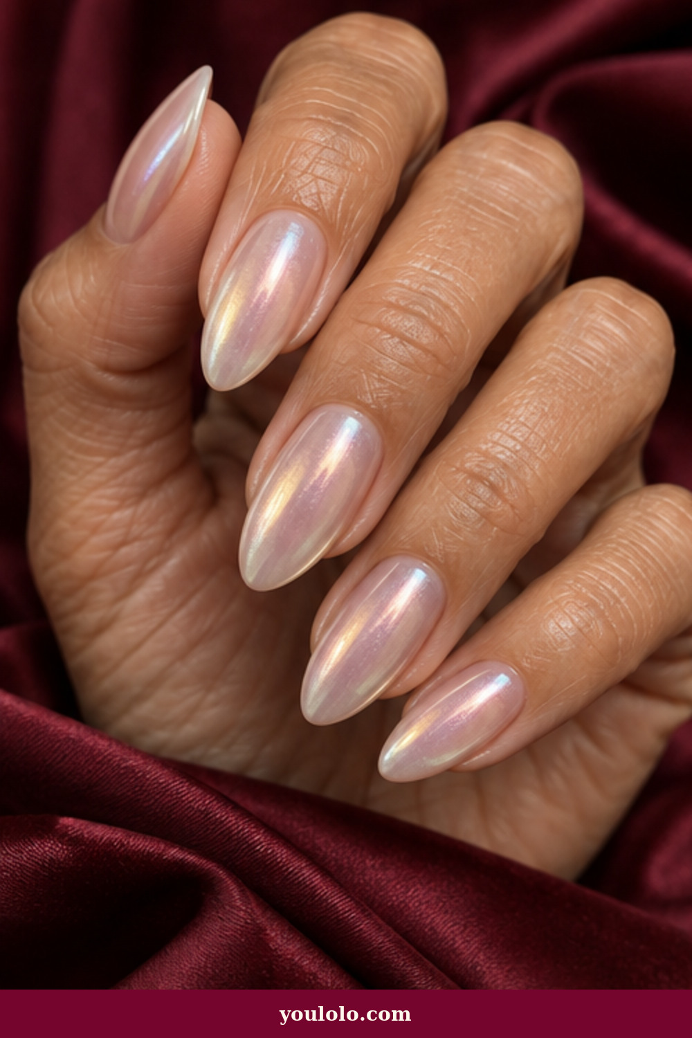 Luxury Nails idea 5: Pearl Chrome Fade