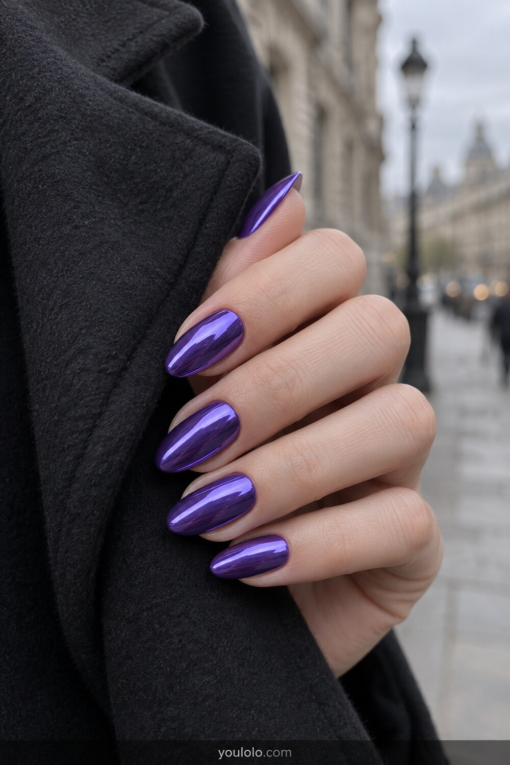 Royal violet mirror chrome almond nails