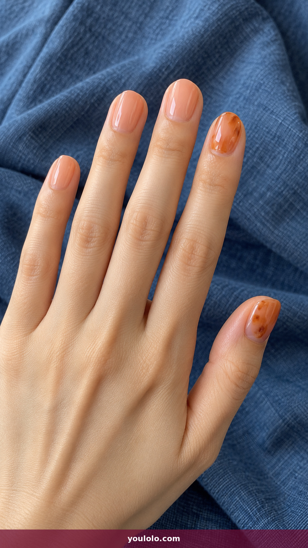 Peach Nails idea 10: Peach Tortoiseshell in a realistic fall manicure
