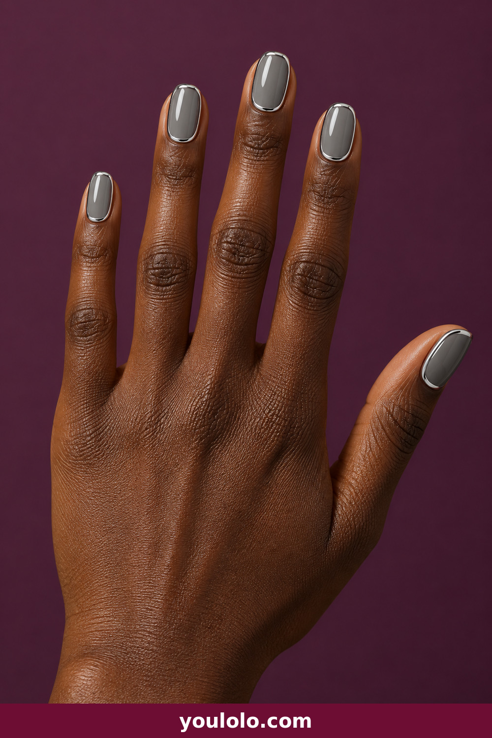 Grey Nails idea 10: Silver Outline