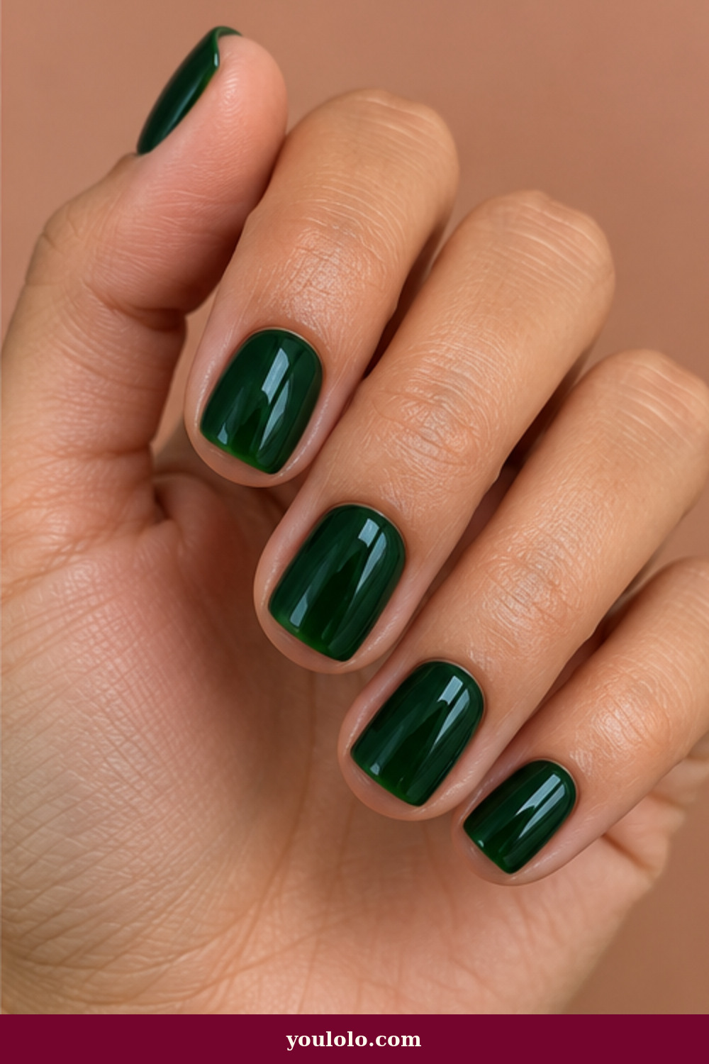 Emerald Green Nails idea 10: Smoked Emerald Jelly