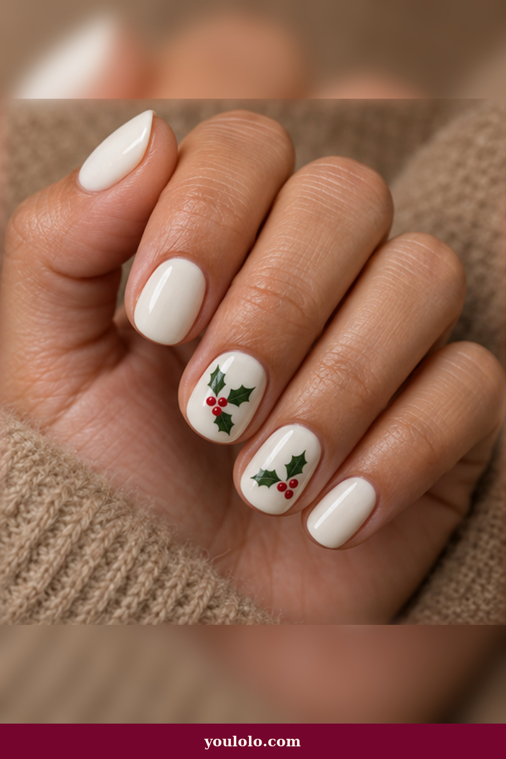 Coconut White Holly Christmas Nails Short idea