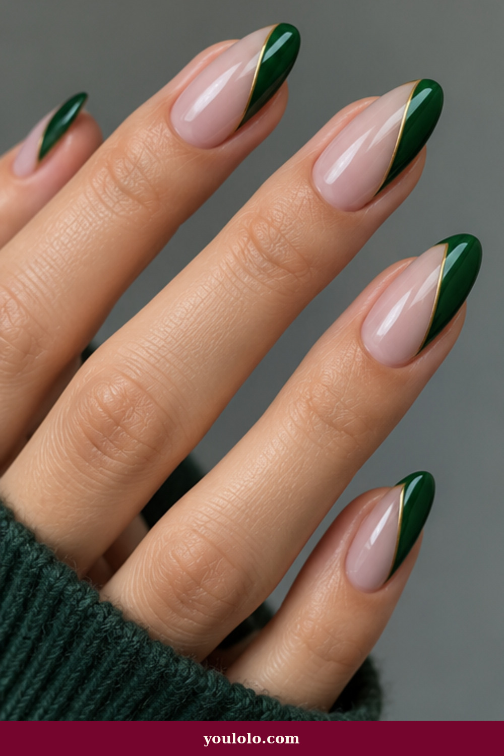 Emerald Green Nails idea 11: Emerald Negative Space