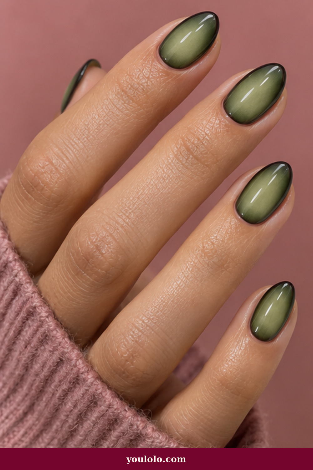 Cool Girl Nails idea 11: Matcha Aura Outline