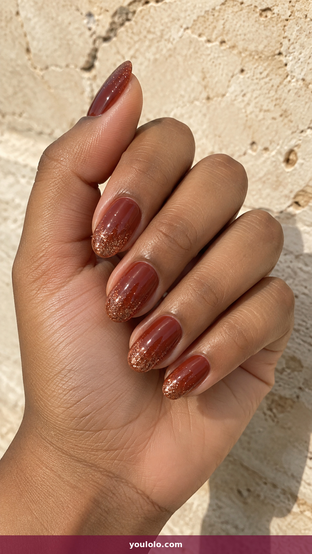 Sparkly Nails idea 11: Rust Glitter Gradient in a realistic fall manicure