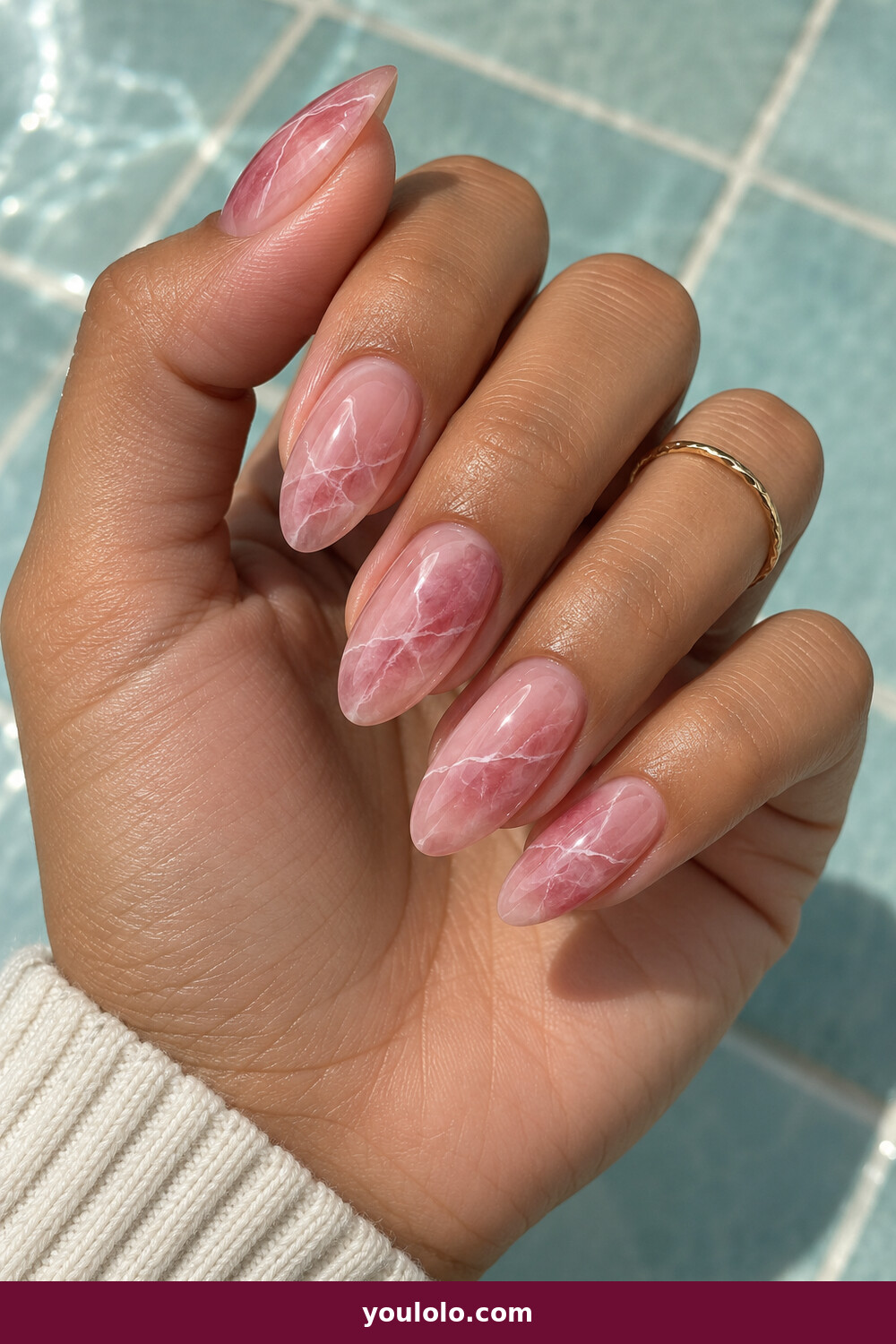Glass Nails idea 12: Rose Quartz Glass