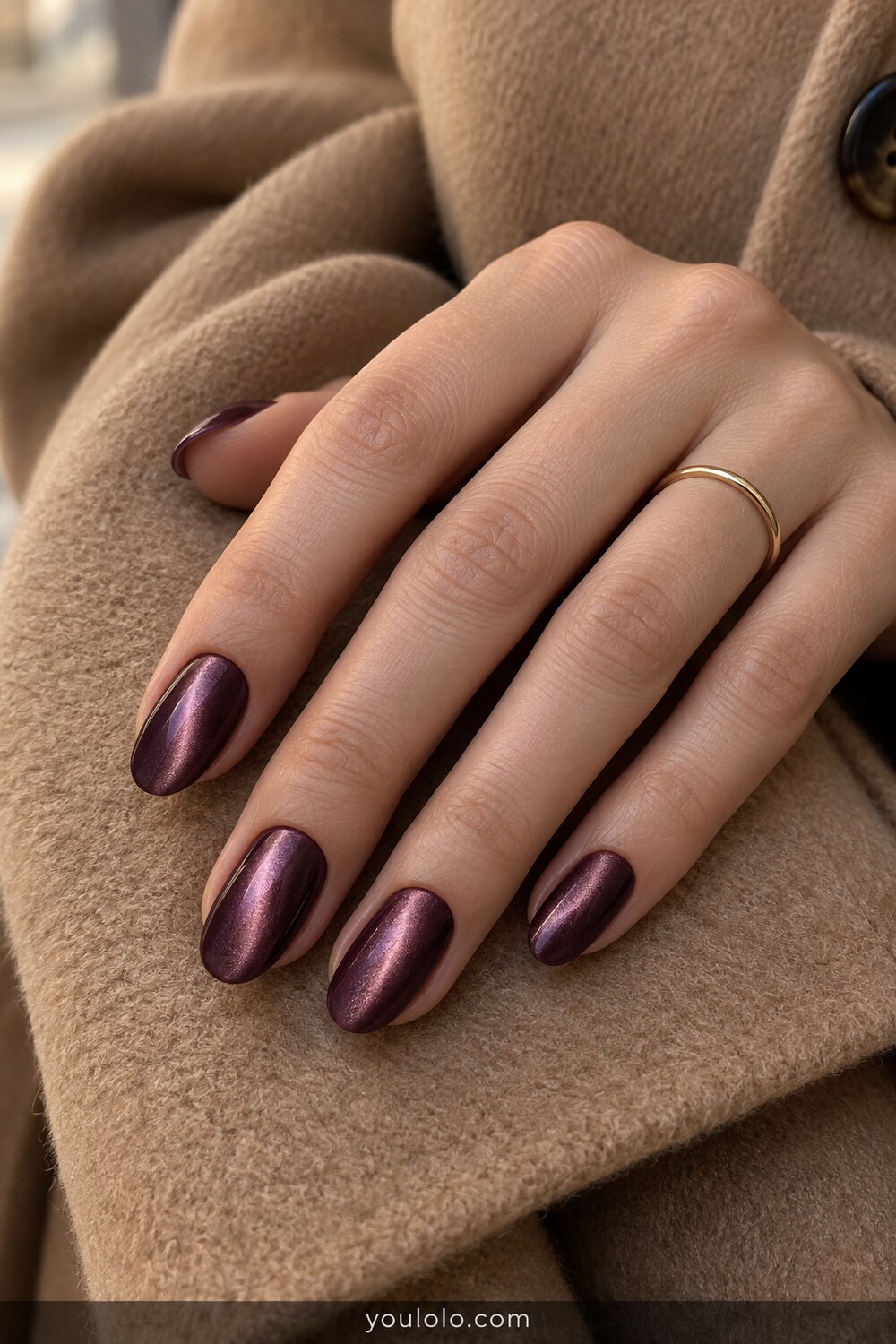 Muted plum velvet Purple Chrome Nails on medium ovals