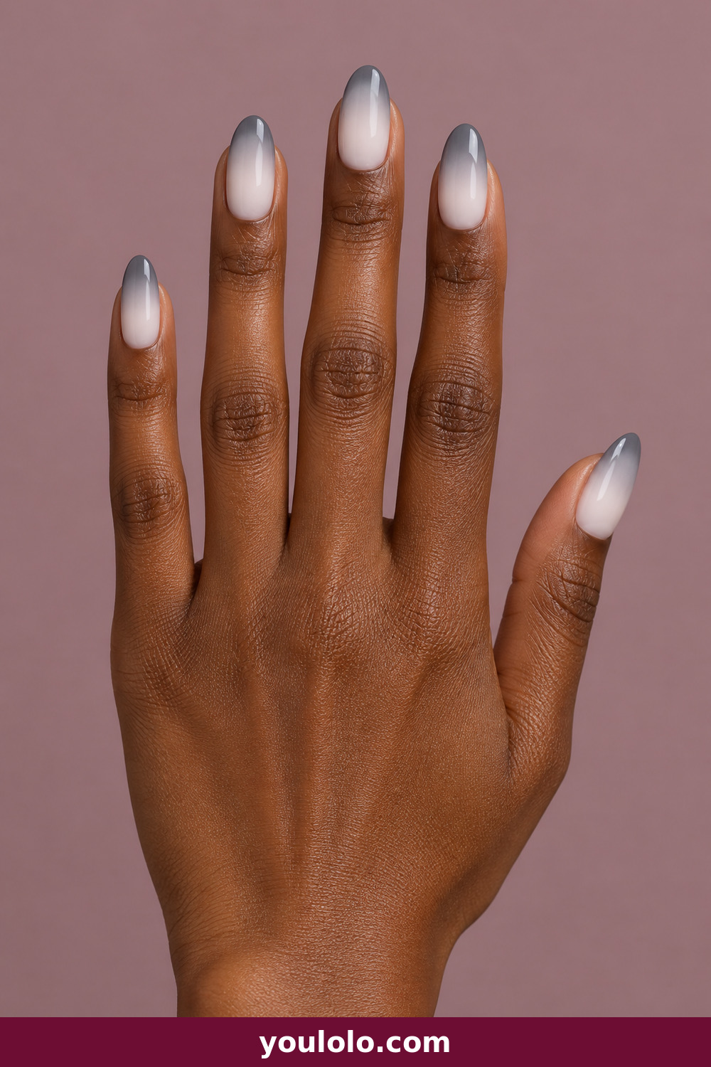 Grey Nails idea 15: Fog Ombré