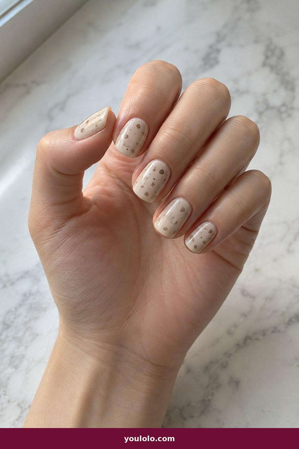 Beige Nails idea 16: Beige Terrazzo