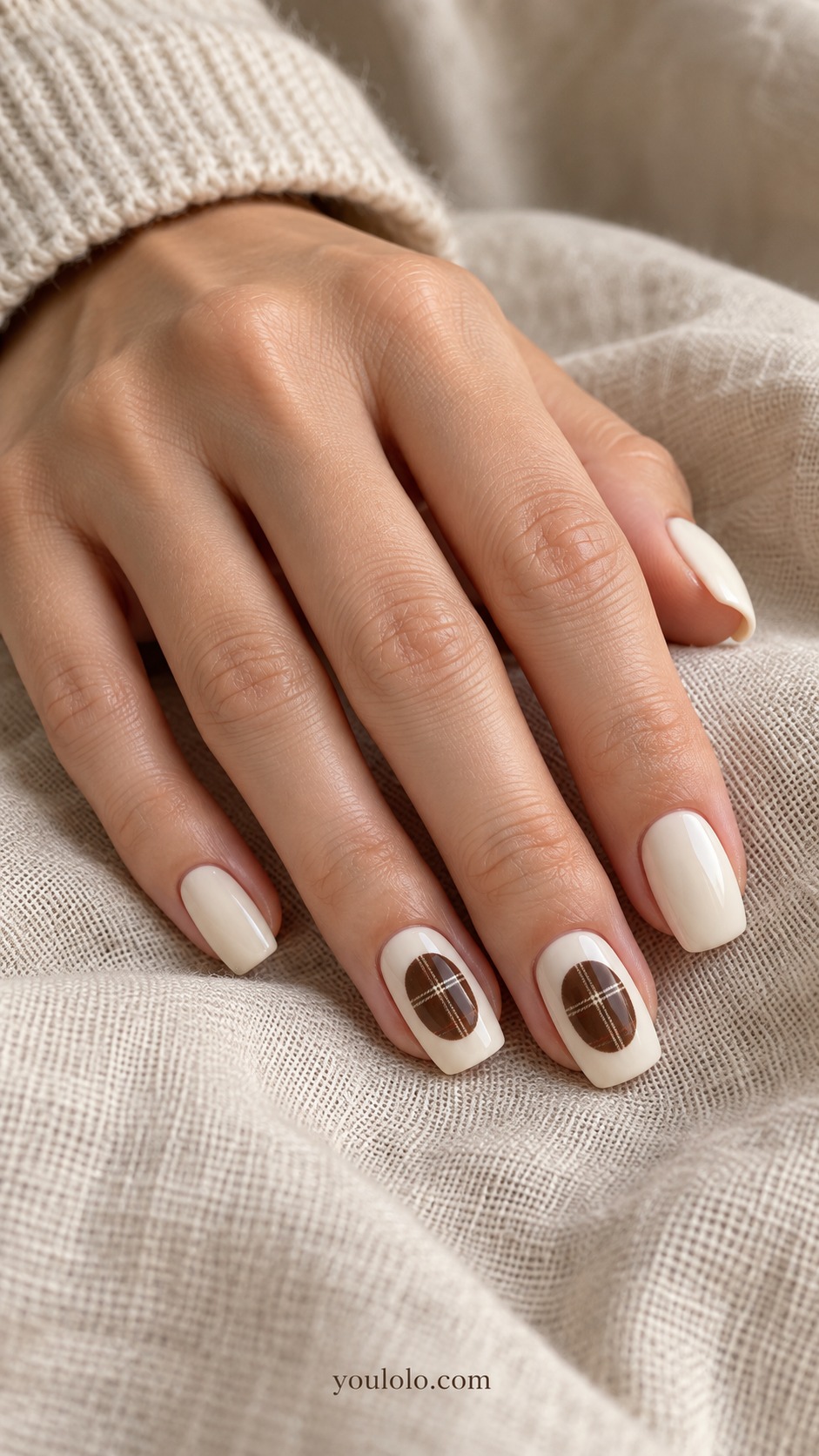 fall plaid nails — Ivory Espresso Plaid Medallion