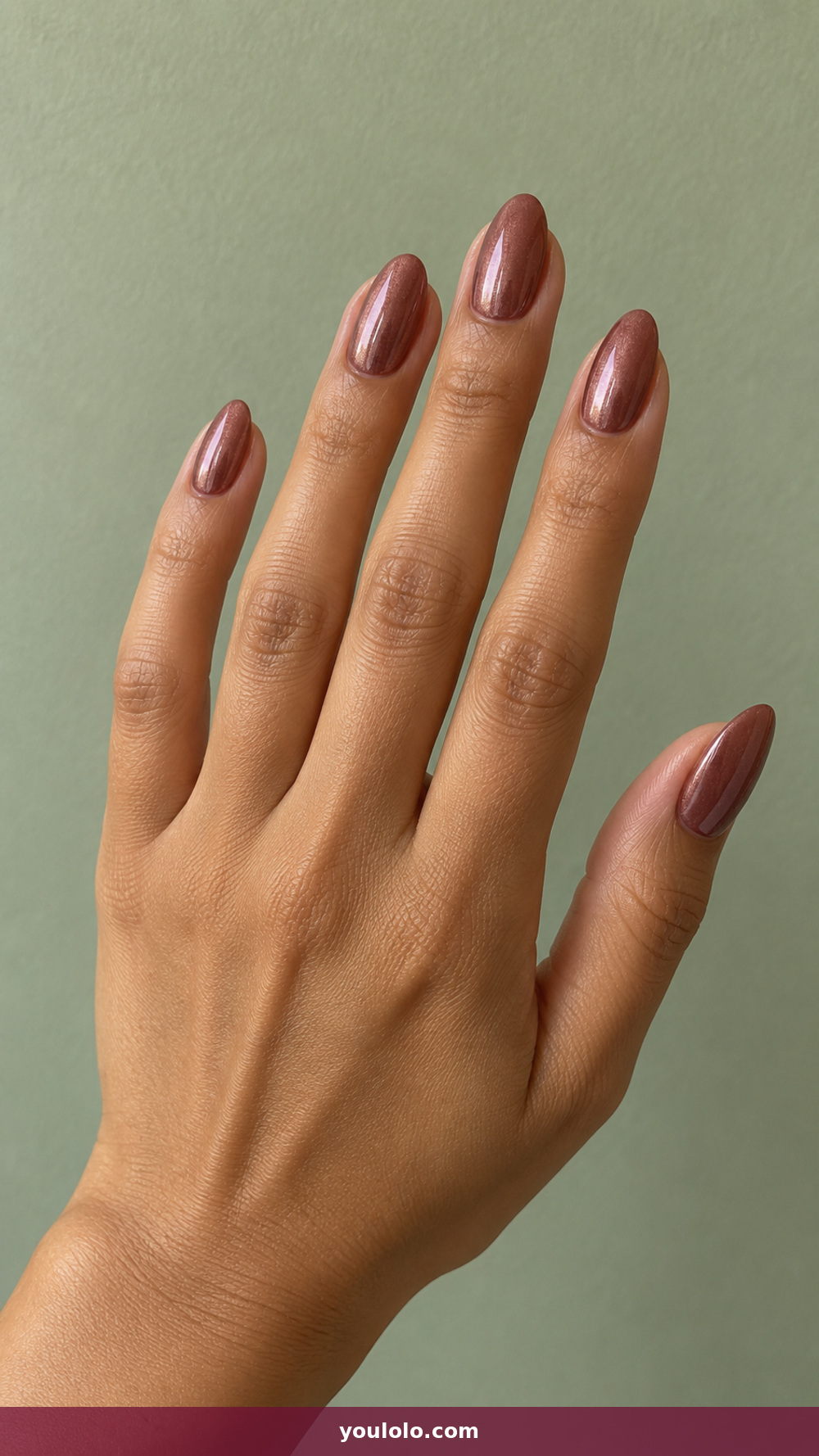 Sparkly Nails idea 18: Rosewood Chrome Dust in a realistic fall manicure