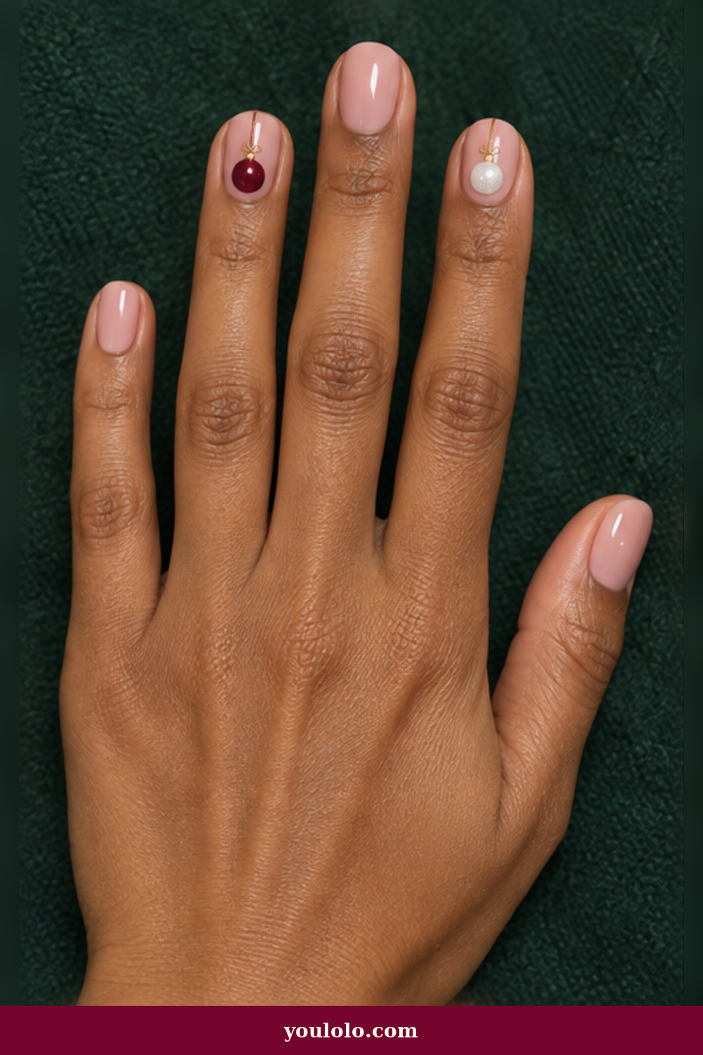 Retro Pink Ornaments Christmas Nails Short idea