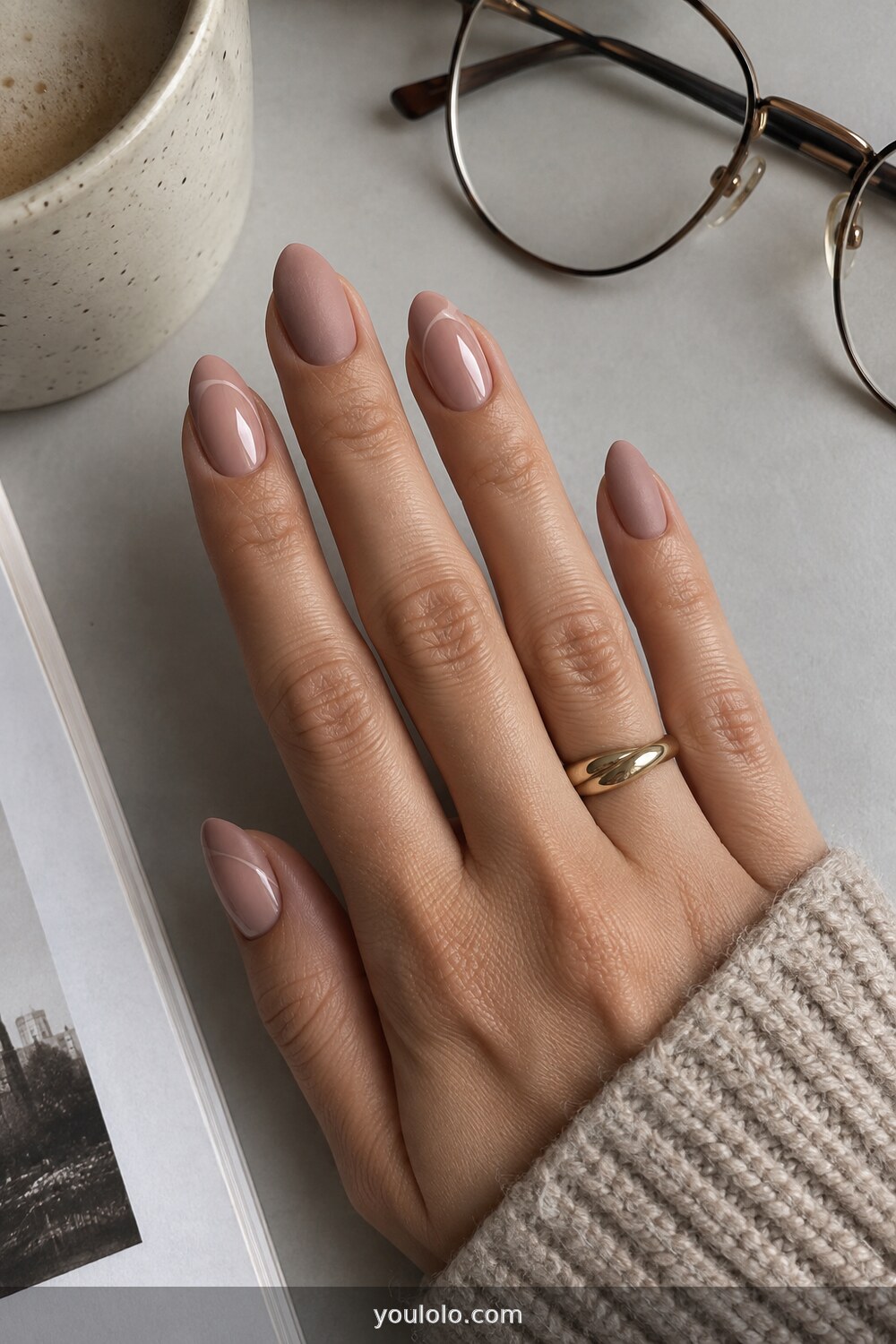 Tonal rose beige nails mixing matte and glossy finishes