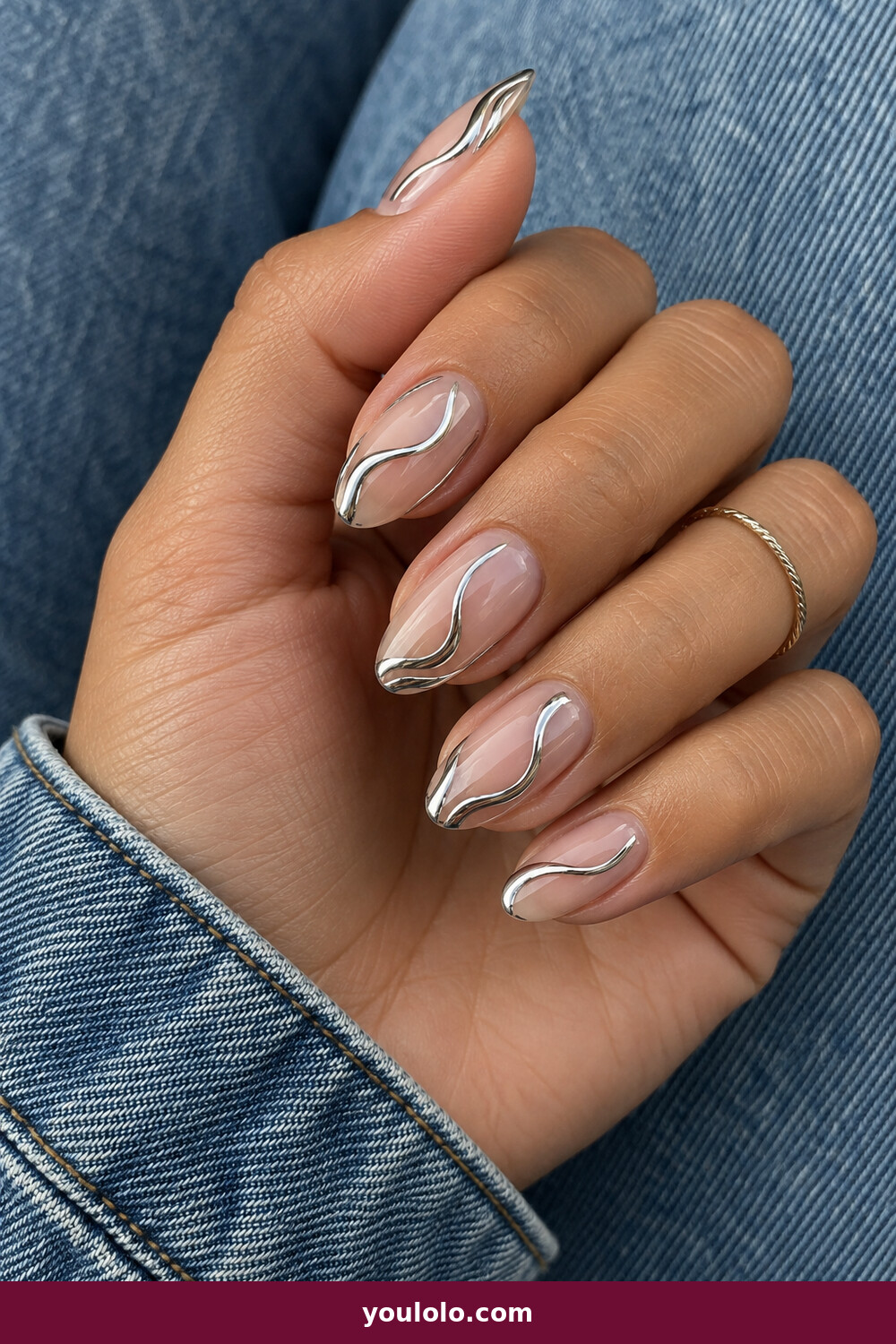 Glass Nails idea 20: Glass Chrome Swirls