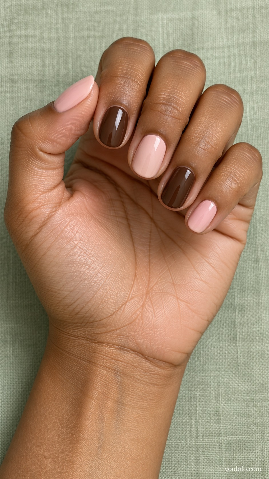 Blush Chocolate Alternation — short oval alternating soft blush pink and chocolate cream solid nails