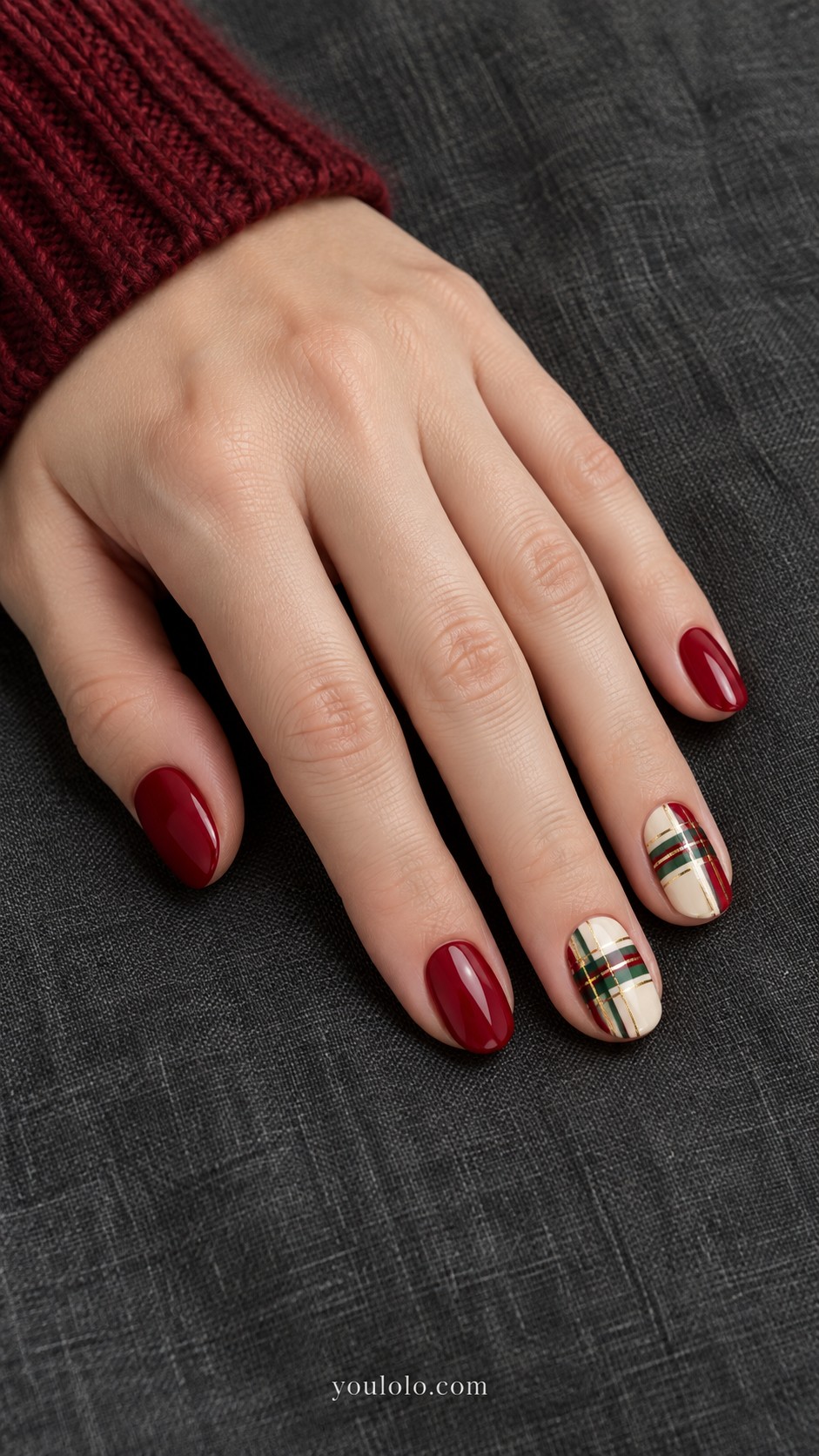 Christmas nails — Red Tartan Accent Nails