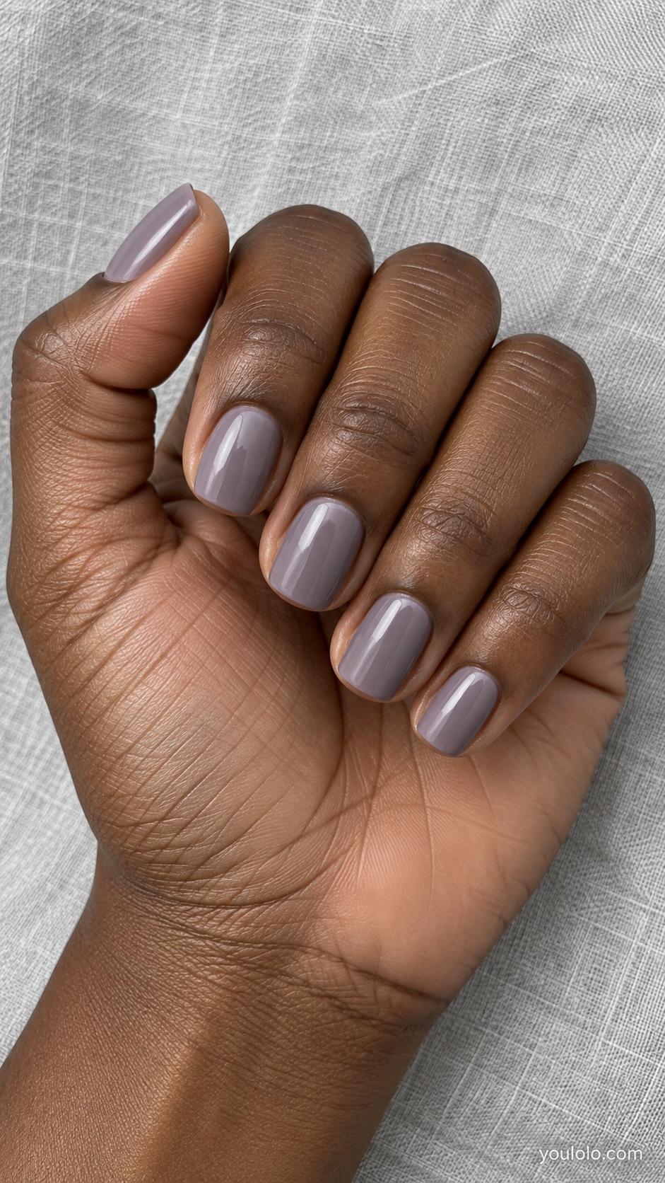 Short squoval nails gray toned smoky lilac satin cream