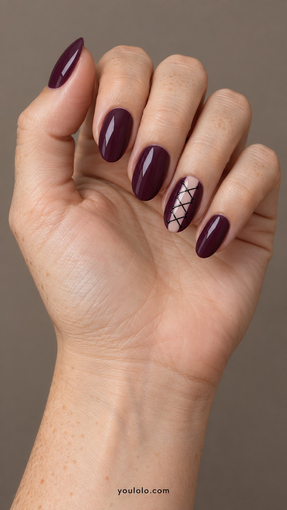 Dark Feminine Nails — Plum Corset-Lace Accent