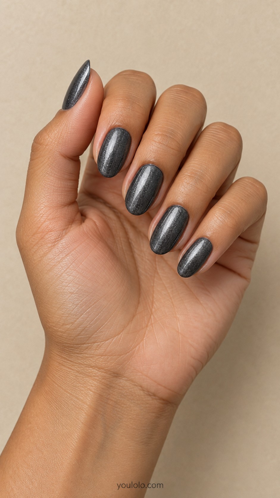 Dark Nails — Graphite Metallic Ovals