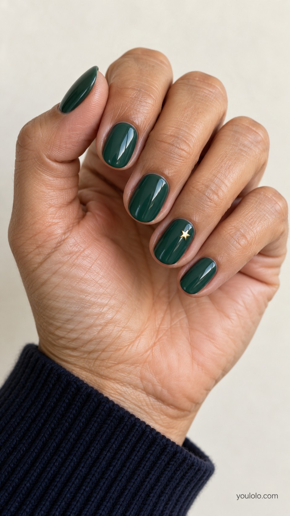 Xmas nails — A Gold Star on Forest Green