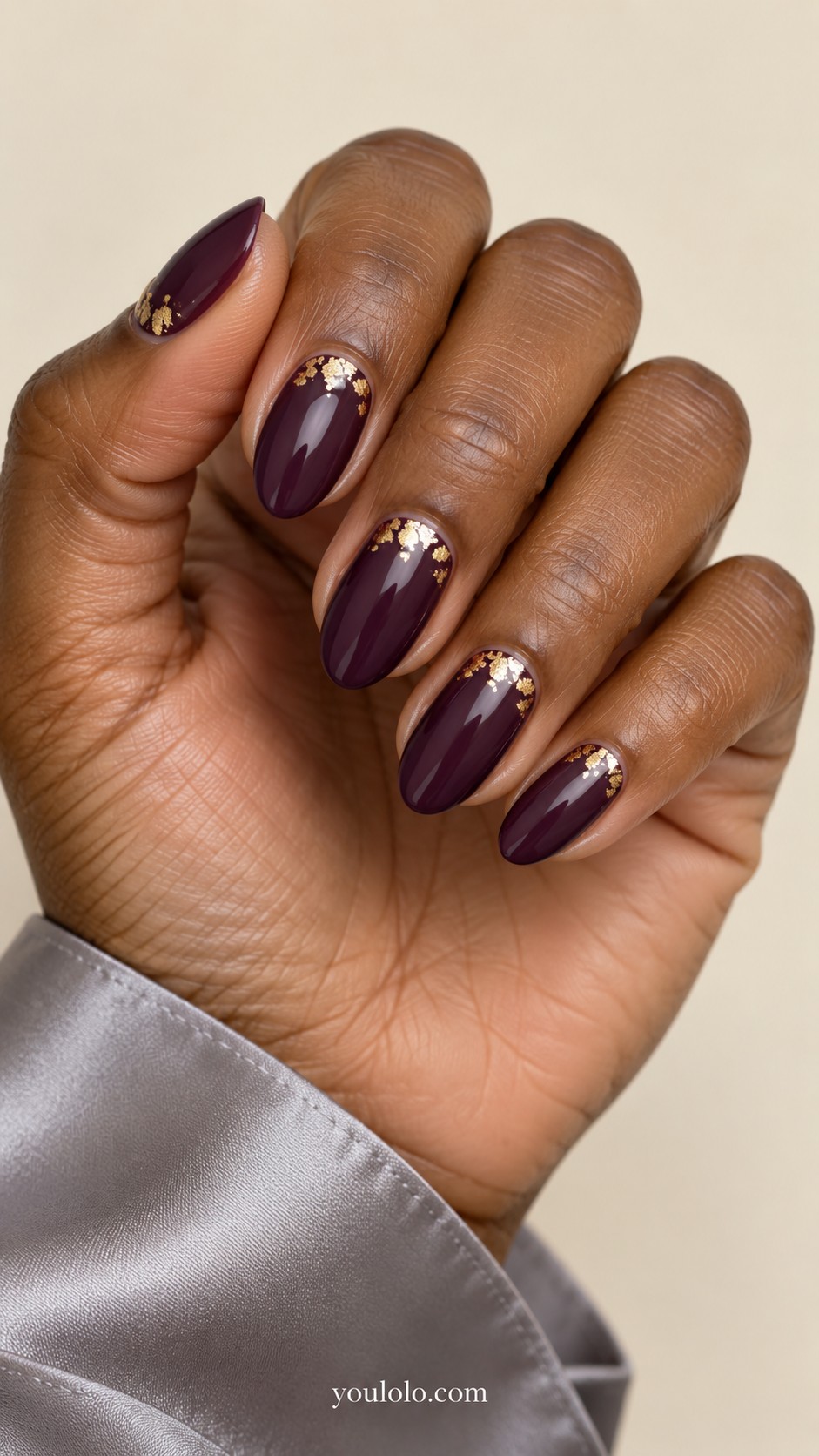November nails ideas — Plum with Gold Foil