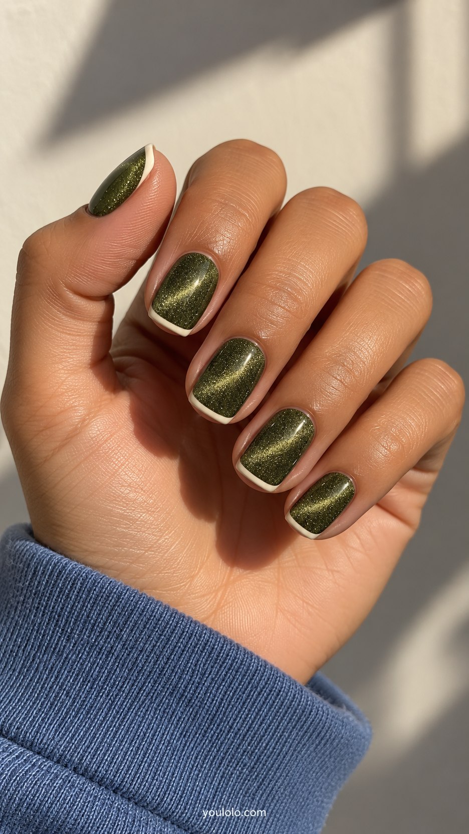 Moss Velvet Micro French: short squoval moss magnetic velvet nails, fine ivory French tip outlining glow