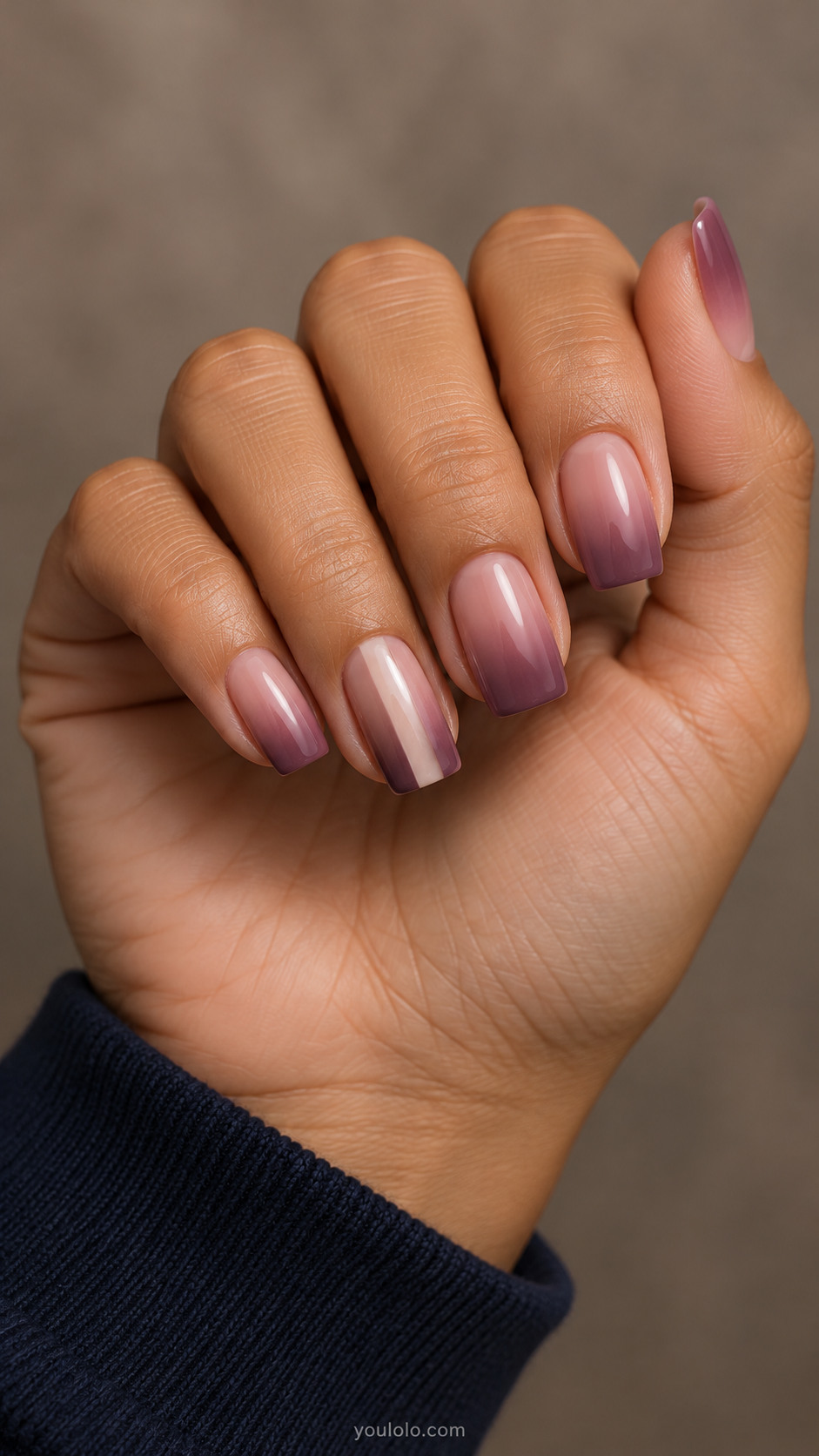 Rose-to-mauve square nails with a narrow nude window accent