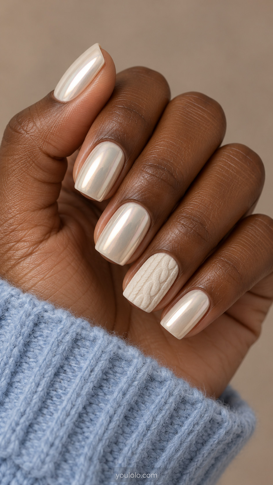 Ivory pearl chrome square nails with one shallow matte cable-knit accent.