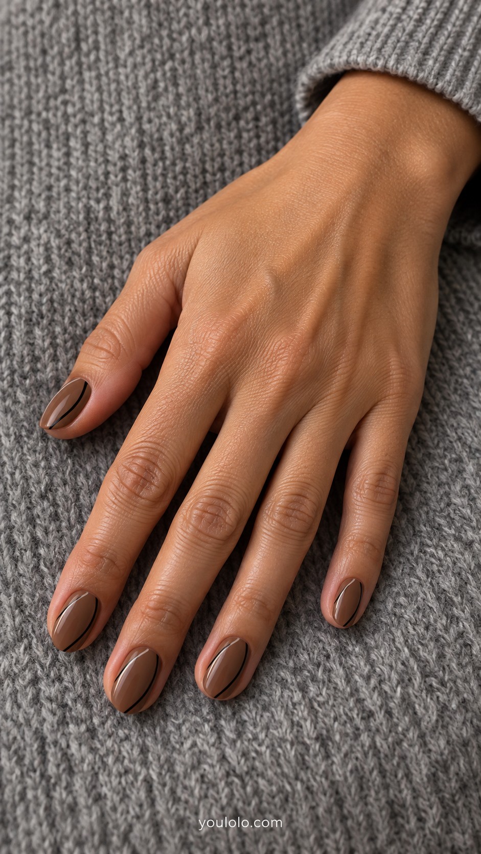 Dark Nails — Coffee and Black Contour