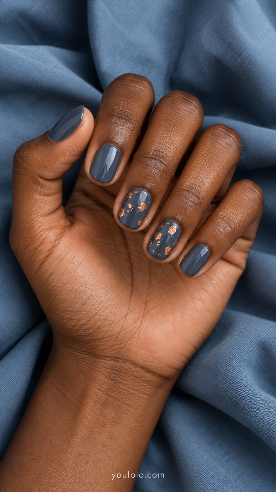 Short round nails slate gray cream sparse flat copper foil fragments on ring and middle