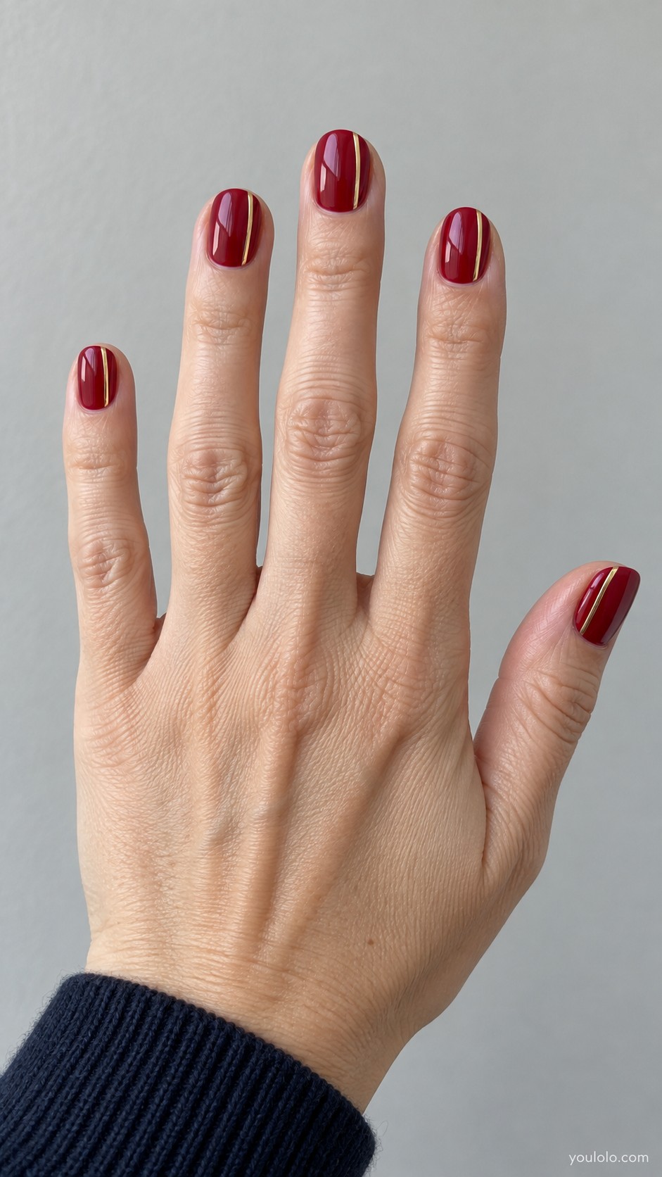 Xmas nails — Red with a Gold Side Line