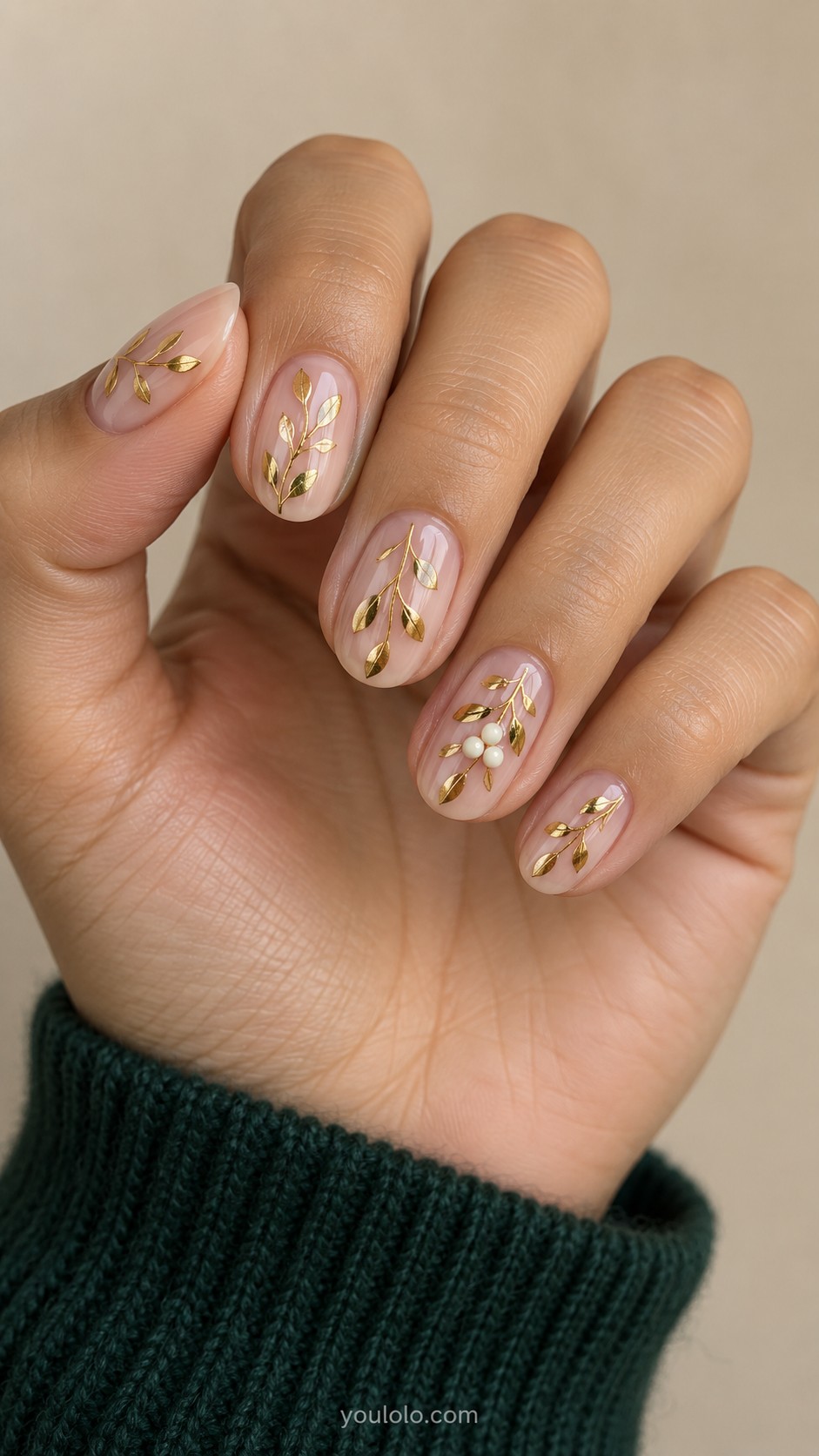 Christmas nails — Blush with Gold Mistletoe