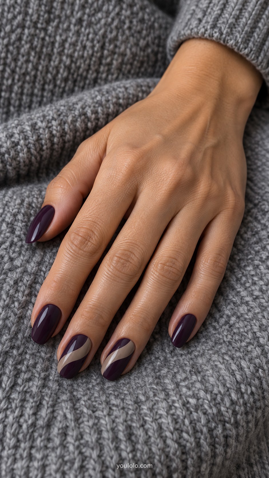 Dark Nails — Deep Aubergine and Taupe Waves