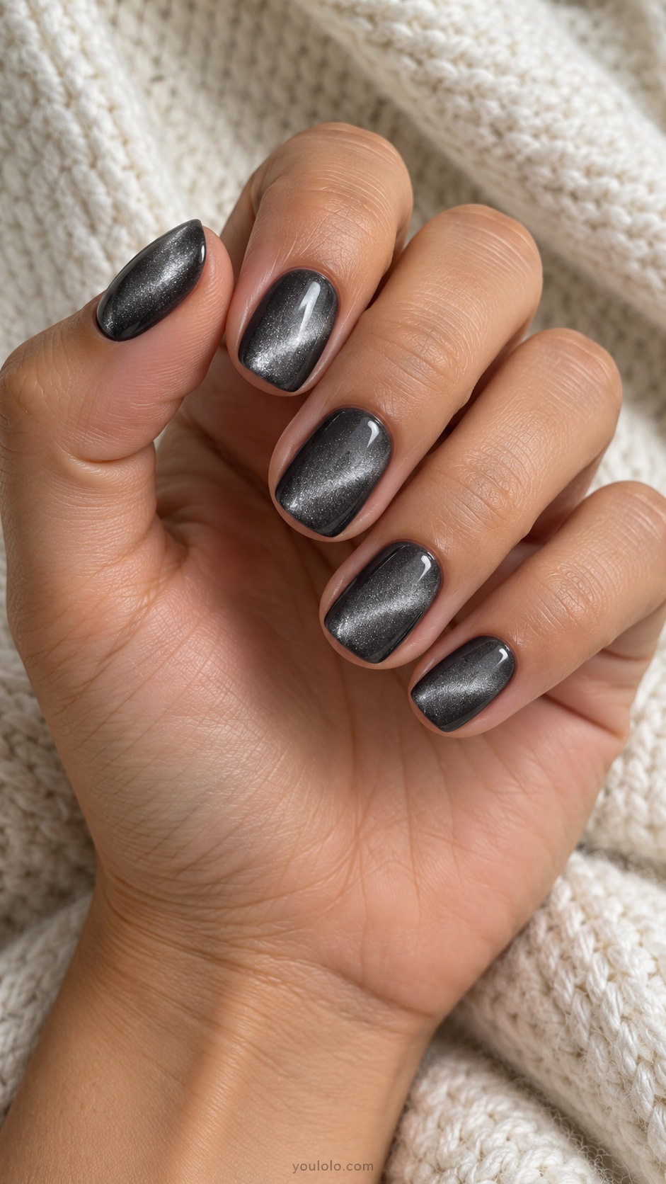Smoky Charcoal Velvet cat eye nails — Short squoval smoky charcoal magnetic nails with broad diffused graphite silver velvet glow.