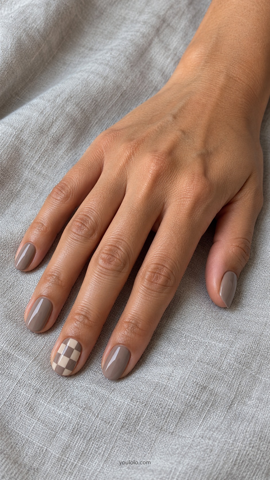 Mushroom Checker Accent — short oval mushroom taupe cream nails one ring nail large taupe ivory checker squares